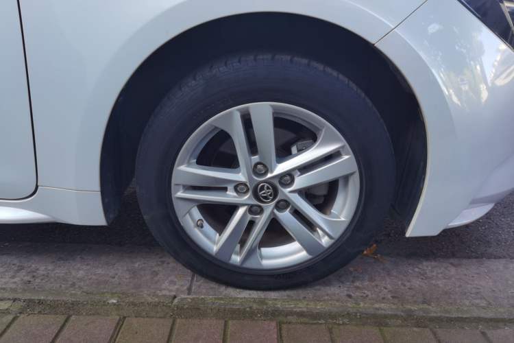 Used Toyota Levin 2021 185T CVT Luxury Edition Right Front Wheel Hub