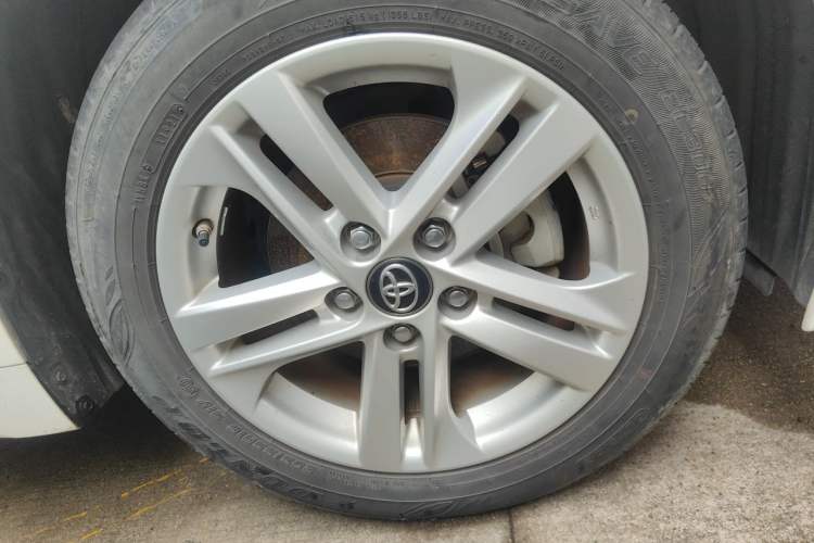 Used Toyota Levin 2021 Dual-Motor 1.8H E-CVT Leading Edition Right Front Wheel Hub