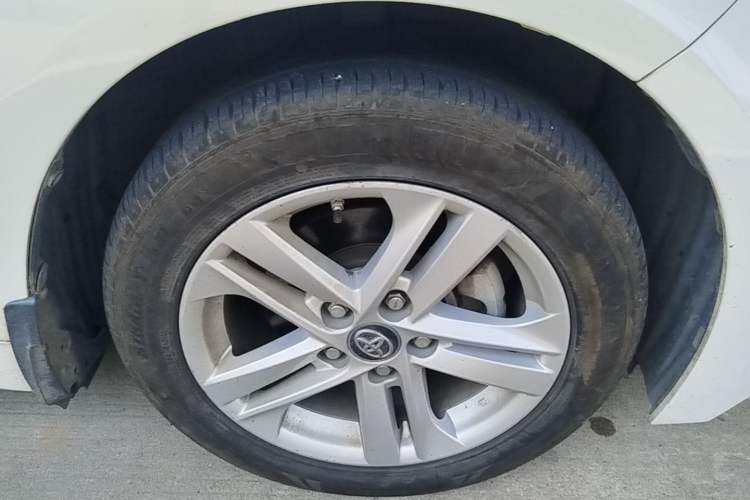 Used Toyota Levin 2021 185T CVT Luxury Edition Right Front Wheel Hub