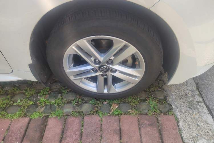 Used Toyota Levin 2021 Dual-Engine 1.8H E-CVT Luxury Edition Right Front Wheel Hub