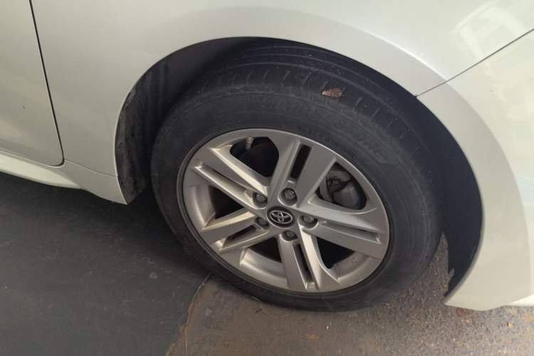 Used Toyota Levin 2021 185T CVT Luxury Edition Right Front Wheel Hub