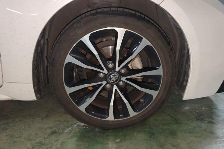Used Toyota Levin 2021 185T CVT Sport Edition Right Front Wheel Hub