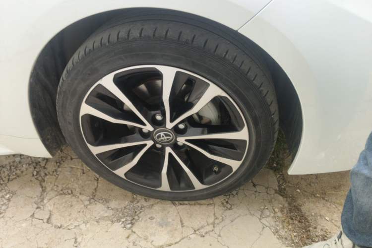 Used Toyota Levin 2021 185T CVT Sport Edition Right Front Wheel Hub