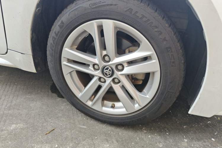 Used Toyota Levin 2021 185T CVT Luxury Edition Right Front Wheel Hub