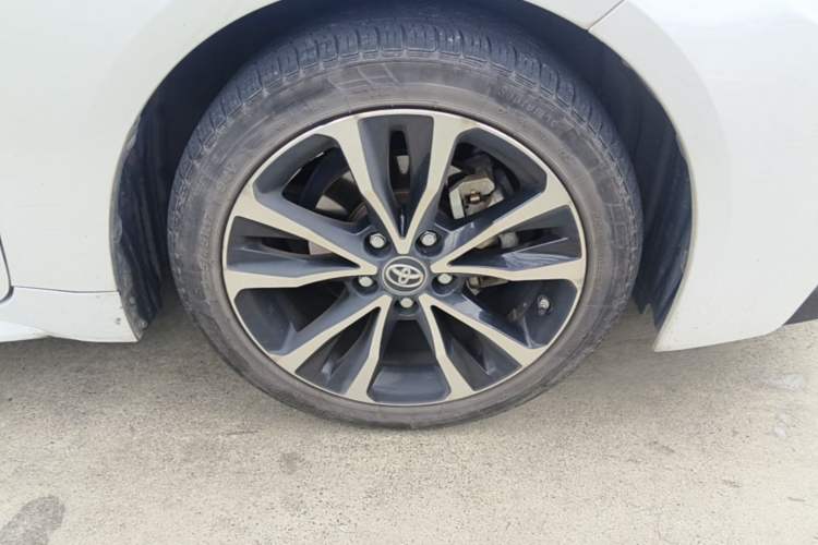 Used Toyota Levin 2021 185T CVT Sport Edition Right Front Wheel Hub