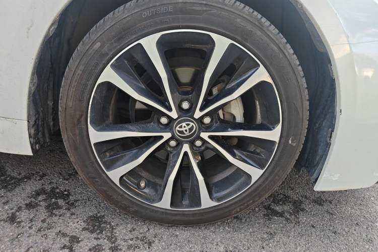 Used Toyota Levin 2021 185T CVT Sport Edition Right Front Wheel Hub