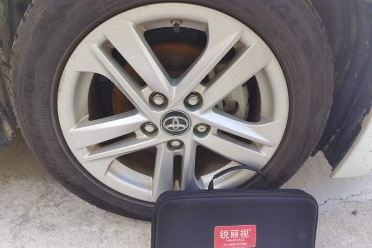 Used Toyota Levin 2021 185T CVT Luxury Edition Right Front Wheel Hub