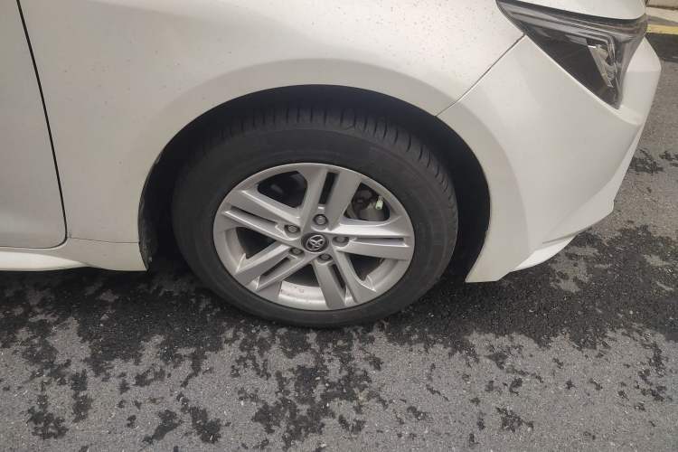 Used Toyota Levin 2021 185T CVT Luxury Edition Right Front Wheel Hub
