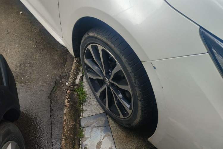 Used Toyota Levin 2021 Dual-Motor 1.8H E-CVT Sport Edition Right Front Wheel Hub