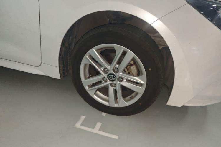 Used Toyota Levin 2021 185T CVT Luxury Edition Right Front Wheel Hub