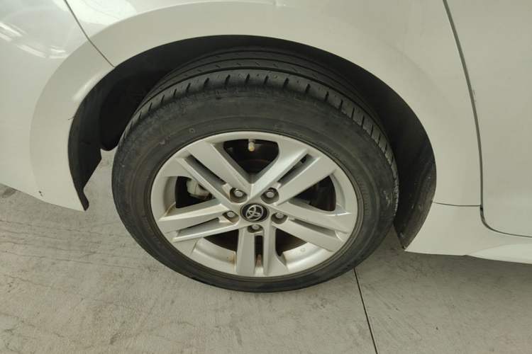 Used Toyota Levin 2021 185T CVT Luxury Edition Right Rear Wheel Hub