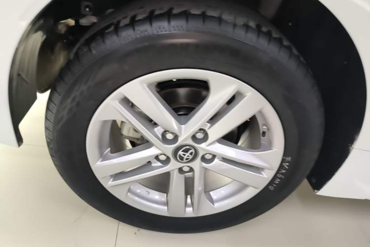 Used Toyota Levin 2021 185T CVT Luxury Edition Right Rear Wheel Hub