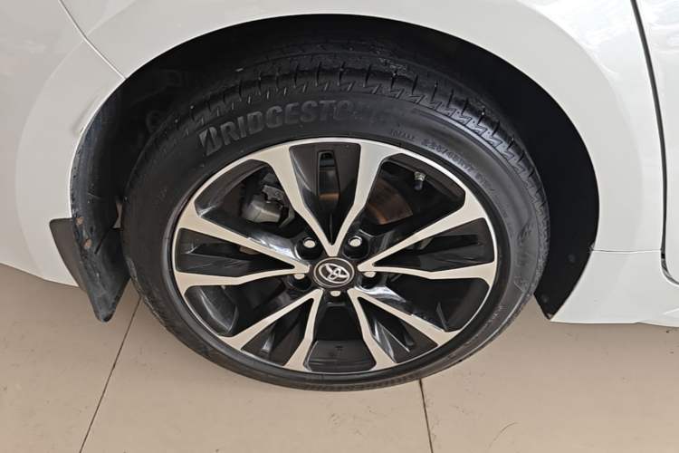 Used Toyota Levin 2021 185T CVT Sport Edition Right Rear Wheel Hub