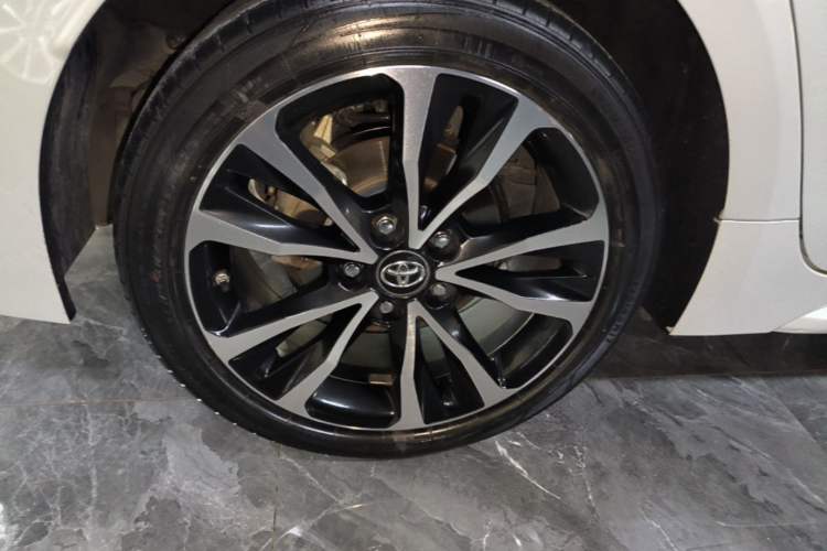 Used Toyota Levin 2021 185T CVT Sport Edition Right Rear Wheel Hub