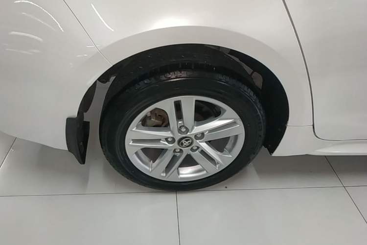 Used Toyota Levin 2021 185T CVT Luxury Edition Right Rear Wheel Hub