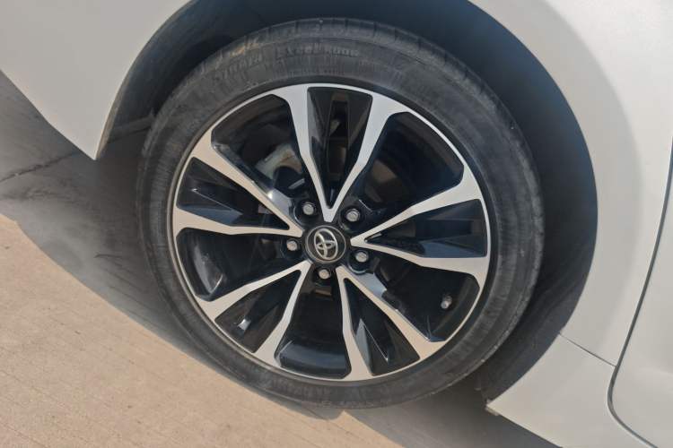 Used Toyota Levin 2021 185T CVT Sport Edition Right Rear Wheel Hub