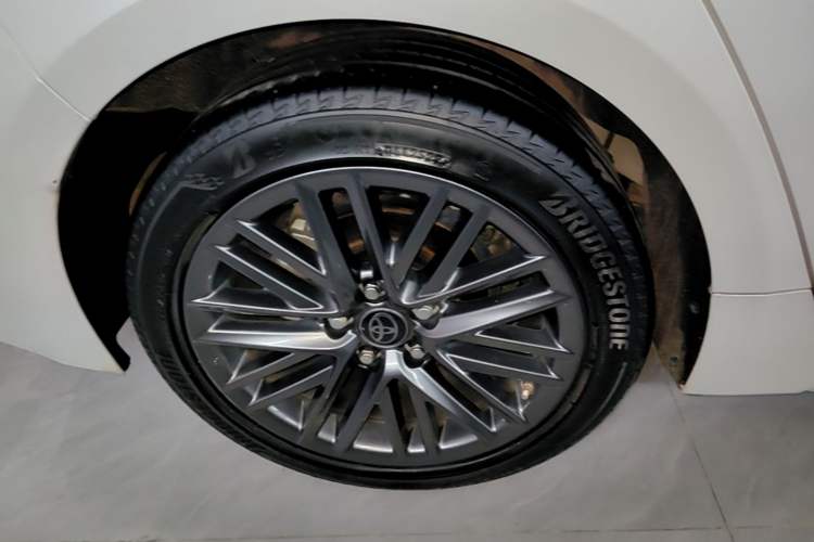 Used Toyota Levin 2021 2.0L Luxury Edition Right Rear Wheel Hub