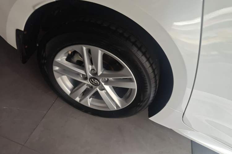 Used Toyota Levin 2021 185T CVT Luxury Edition Right Rear Wheel Hub