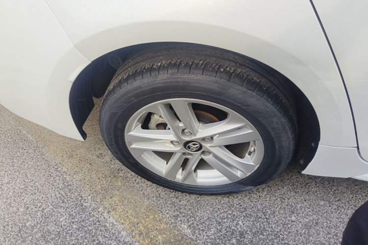 Used Toyota Levin 2021 185T CVT Luxury Edition Right Rear Wheel Hub