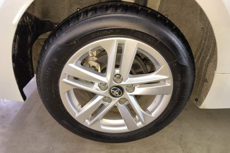 Used Toyota Levin 2021 185T CVT Entry-Level Version Right Rear Wheel Hub