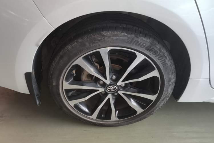 Used Toyota Levin 2021 185T CVT Sport Edition Right Rear Wheel Hub