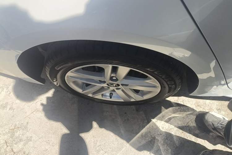 Used Toyota Levin 2021 185T CVT Luxury Edition Right Rear Wheel Hub