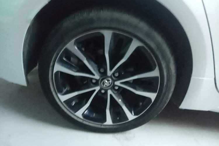 Used Toyota Levin 2021 185T CVT Sport Edition Right Rear Wheel Hub