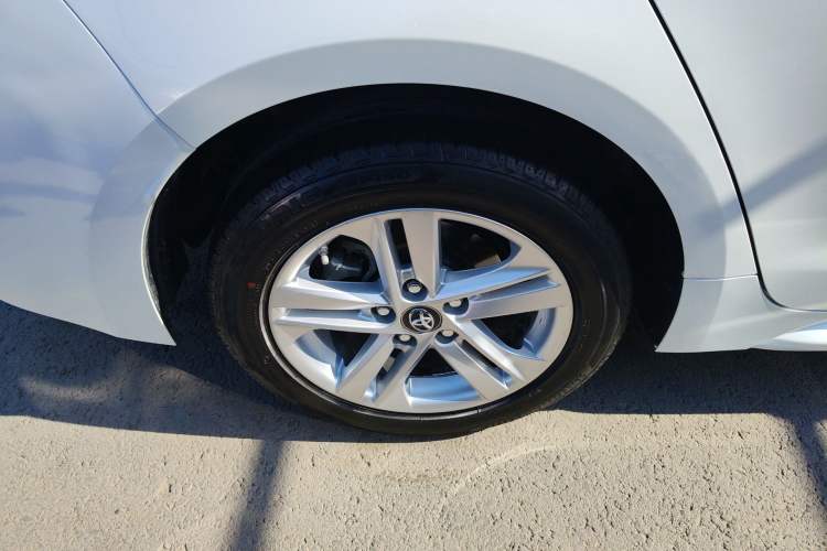 Used Toyota Levin 2021 185T CVT Luxury Edition Right Rear Wheel Hub