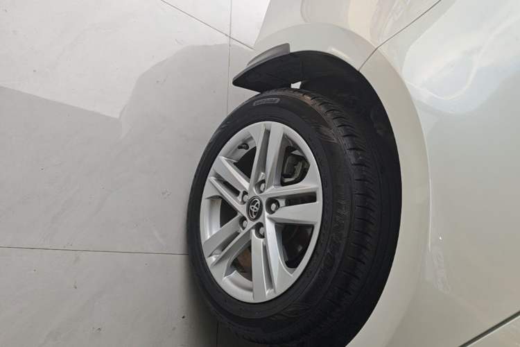 Used Toyota Levin 2021 185T CVT Luxury Edition Right Rear Wheel Hub