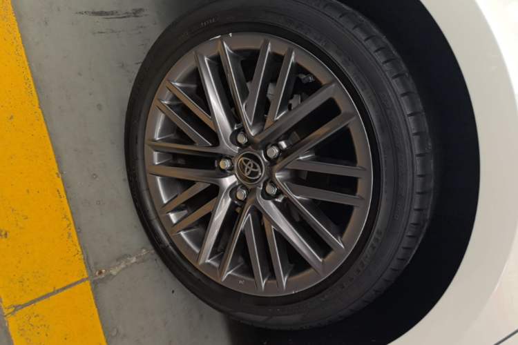 Used Toyota Levin 2021 2.0L Luxury Edition Right Rear Wheel Hub