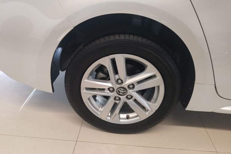Used Toyota Levin 2021 185T CVT Luxury Edition Right Rear Wheel Hub