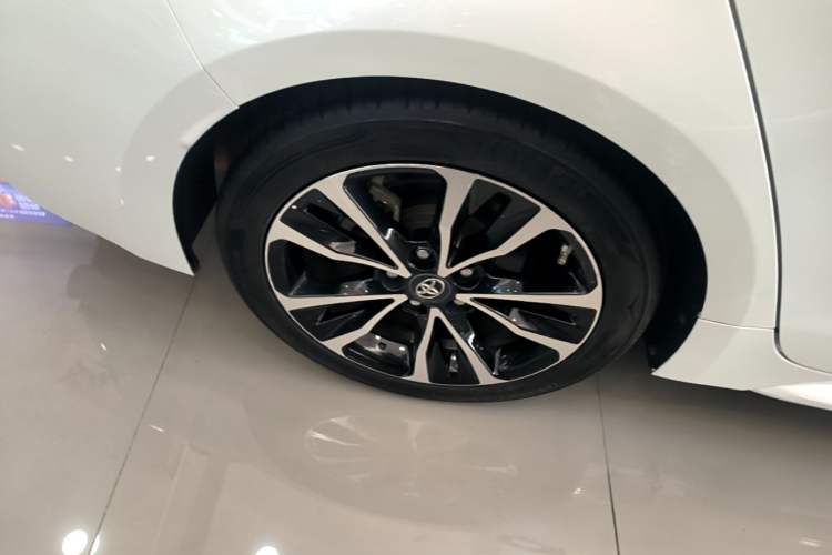 Used Toyota Levin 2021 185T CVT Sport Edition Right Rear Wheel Hub