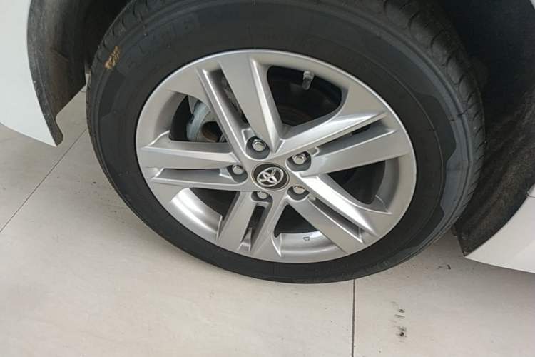 Used Toyota Levin 2021 185T CVT Luxury Edition Right Rear Wheel Hub