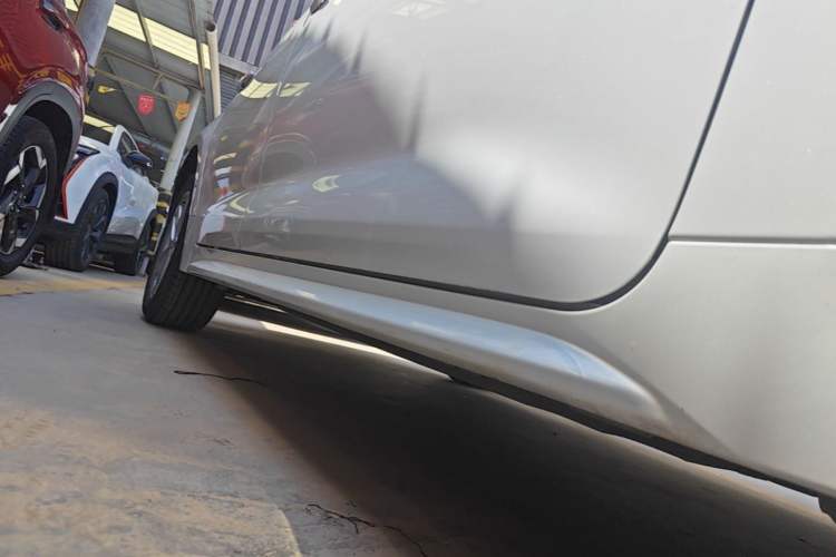 Used Toyota Levin 2021 Dual-Motor 1.8H E-CVT Leading Edition Right Side Sill