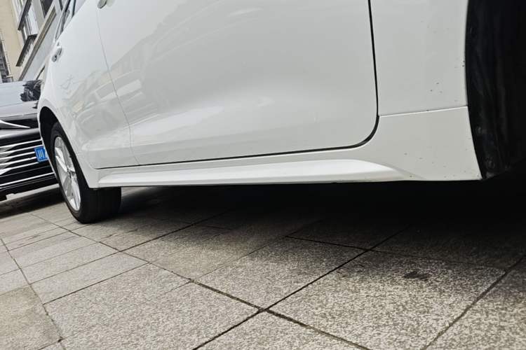Used Toyota Levin 2021 185T CVT Luxury Edition Right Side Sill