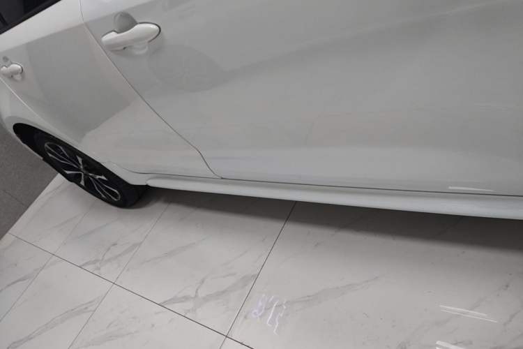 Used Toyota Levin 2021 Dual-Motor 1.8H E-CVT Sport Edition Right Side Sill