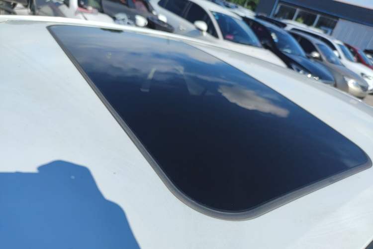 Used Toyota Levin 2021 185T CVT Luxury Edition Roof