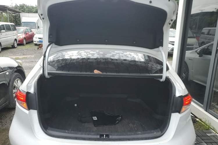 Used Toyota Levin 2021 Dual-Motor 1.8H E-CVT Progressive Edition Trunk
