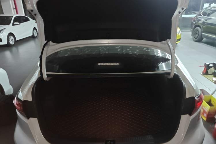 Used Toyota Levin 2021 185T CVT Luxury Edition Trunk