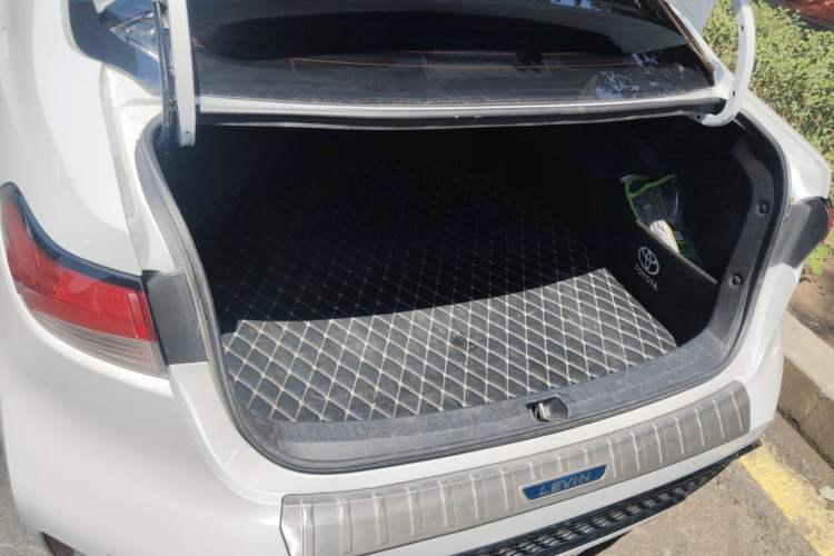 Used Toyota Levin 2021 Dual-Motor 1.8H E-CVT Sport Edition Trunk