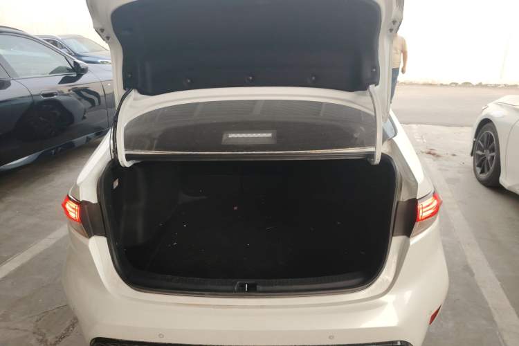 Used Toyota Levin 2021 Dual-Motor 1.8H E-CVT Sport Edition Trunk