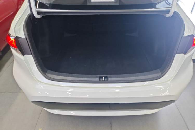 Used Toyota Levin 2021 185T CVT Luxury Edition Trunk