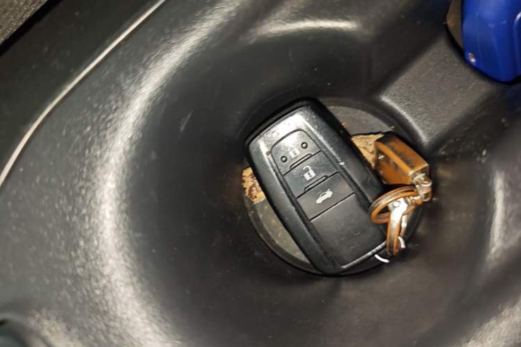 Used Toyota Levin 2021 Dual-Engine 1.8H E-CVT Luxury Edition Vehicle Key