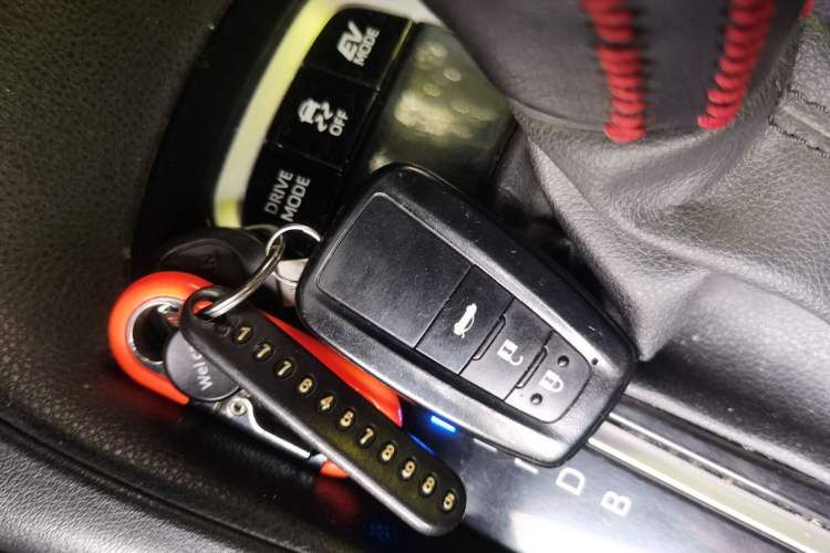 Used Toyota Levin 2021 Dual-Motor 1.8H E-CVT Progressive Edition Vehicle Key