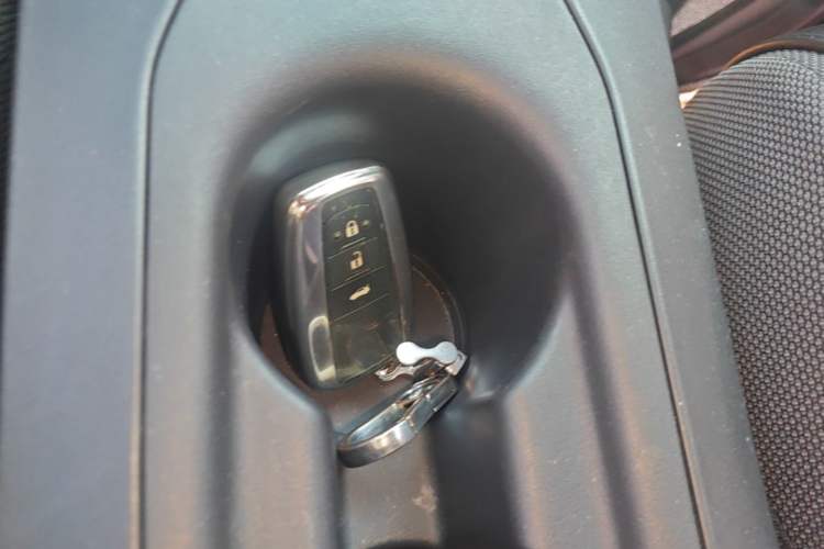 Used Toyota Levin 2021 Dual-Motor 1.8H E-CVT Leading Edition Vehicle Key