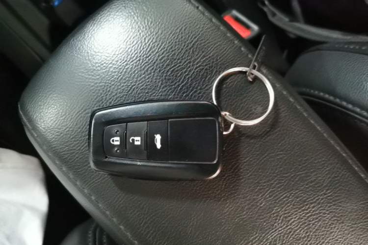 Used Toyota Levin 2021 Dual-Motor 1.8H E-CVT Progressive Edition Vehicle Key