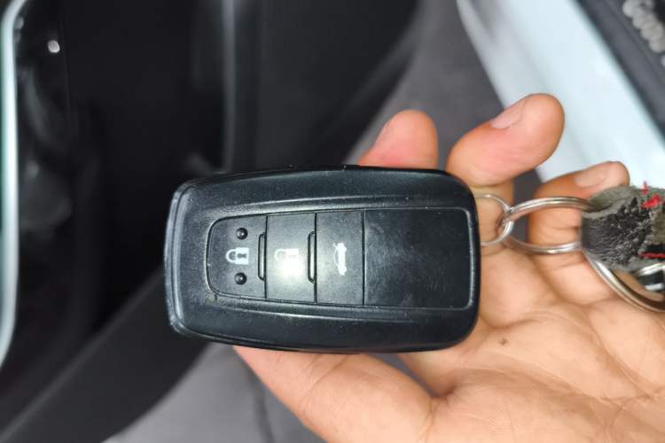 Used Toyota Levin 2021 Dual-Engine 1.8H E-CVT Luxury Edition Vehicle Key