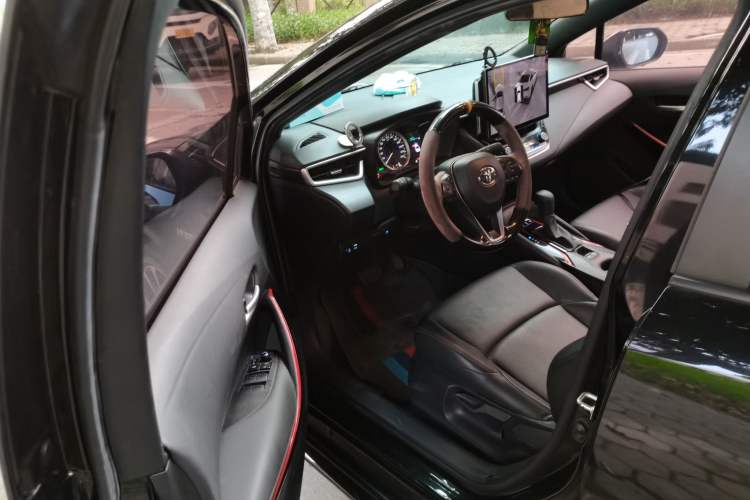 Used Toyota Levin 2022 Dual-Motor 1.8H E-CVT Sport Edition Driver Seat