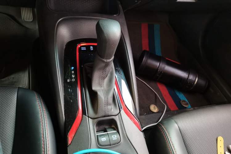 Used Toyota Levin 2022 Dual-Motor 1.8H E-CVT Sport Edition Gear Lever