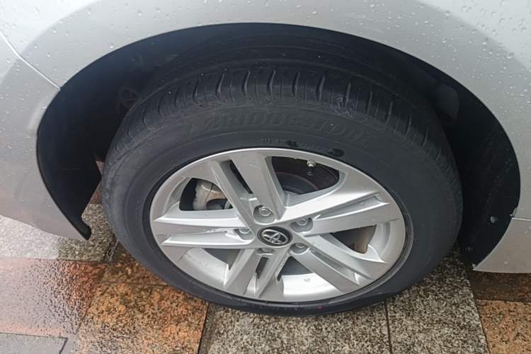 Used Toyota Levin 2022 185T CVT Luxury Edition Right Rear Wheel Hub